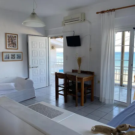 아파트 Anemomylos Sea View *